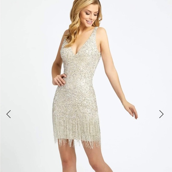 Mac Duggal Nude/silver fringe beaded cocktail dress size 2 - Picture 1 of 4